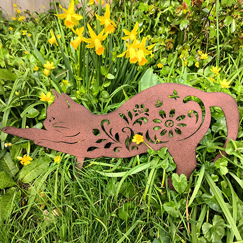 Stretching cat garden decoration
