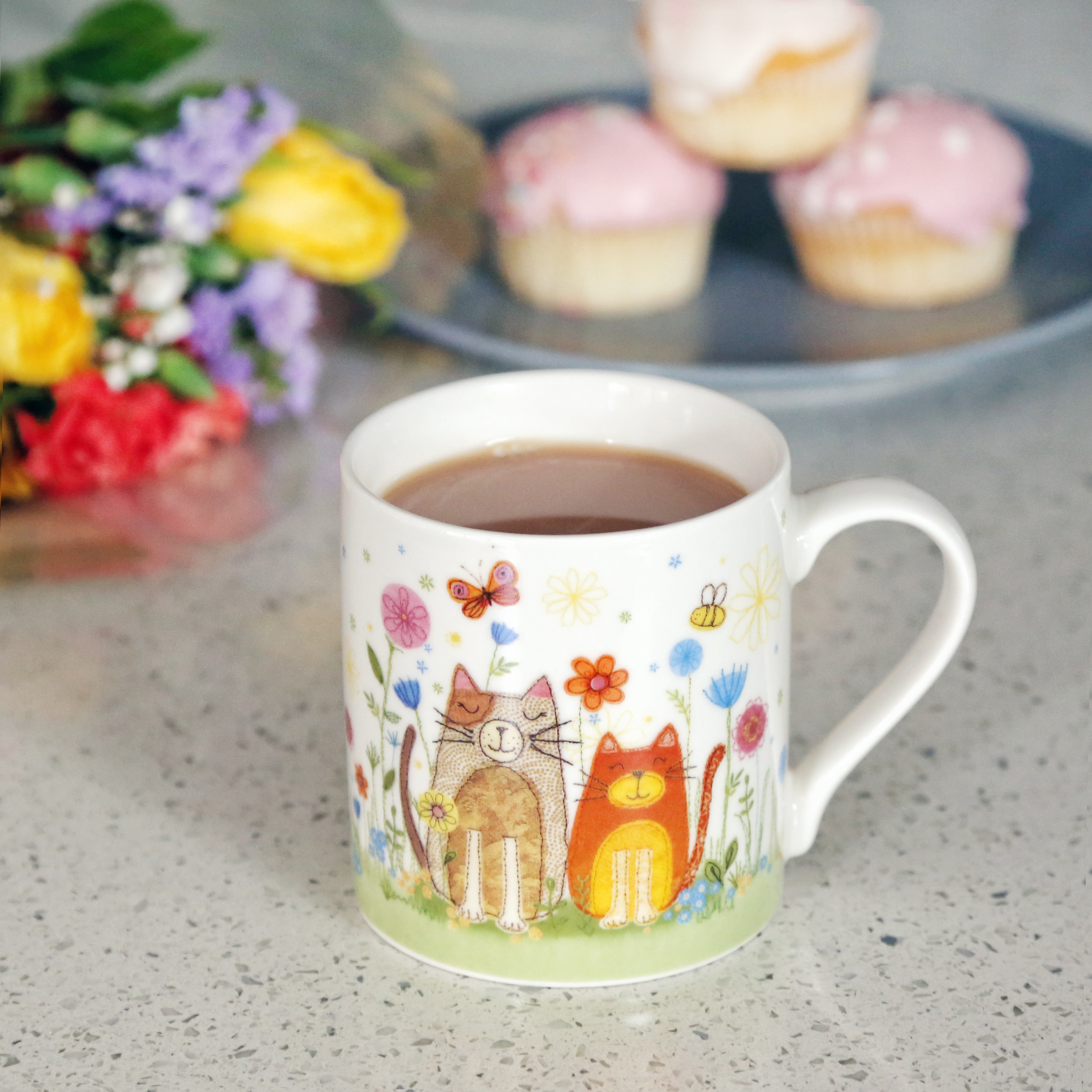 Cats & flowers mug