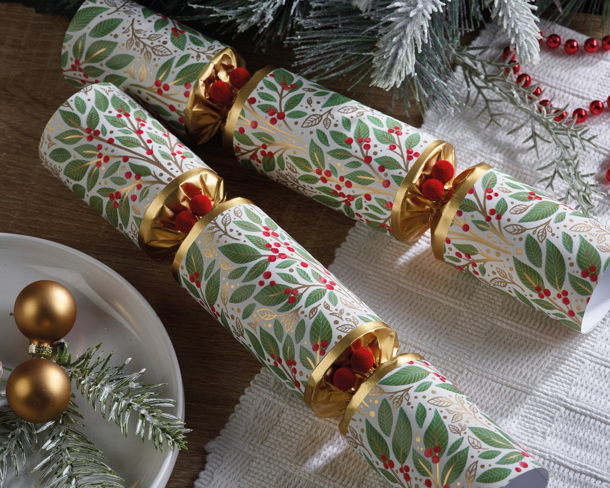 Winter berry crackers