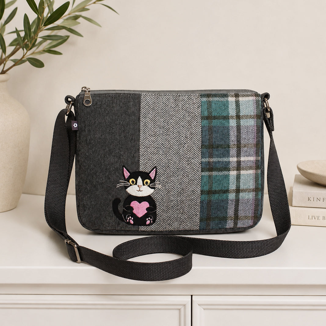 Tweed messenger bag - cat and heart